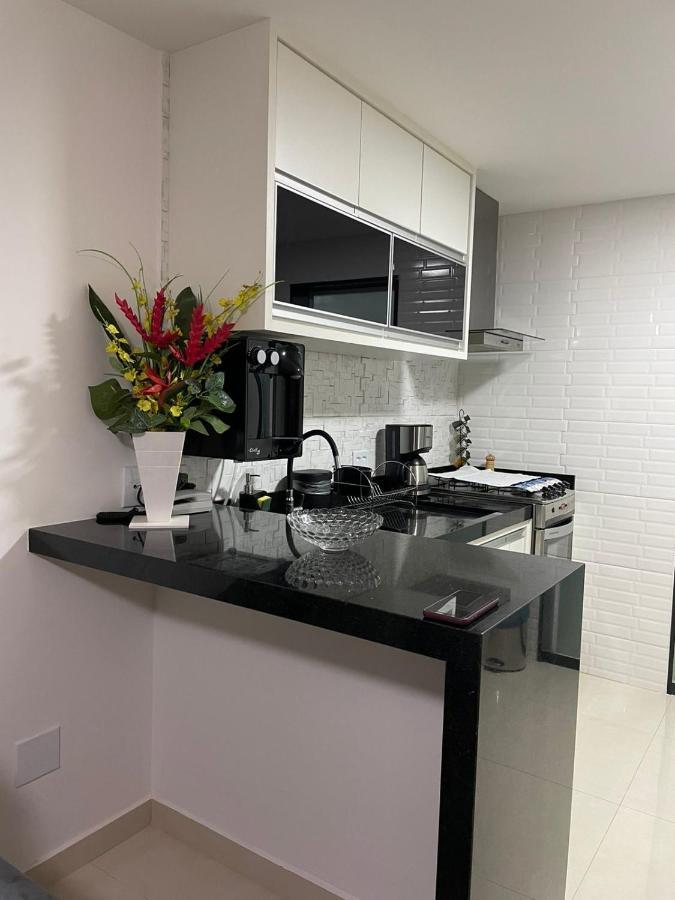 Apartamento moderno e super confortável localizado a alguns passos da Praia Grande Arraial do Cabo Exterior foto